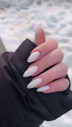 Finger Nail Health - What Your Fingers Are Telling You Kutek Disney, Valentine Nails, Classy Acrylic Nails, Almond Acrylic Nails, Girls Nails, Chic Nails