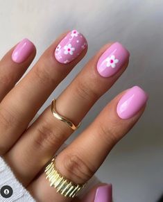 Top 30 Short Gel Nails for Summer 2024: Pink Trends & Designs Gel Nails For Summer, Gel Nail Trends, Chic Nail Ideas, Nail Painting Tips, Nails For Summer, Pink Designs, Acrylic Toes