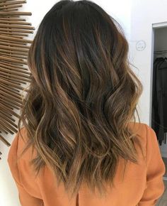 70 Balayage Hair Color Ideas with Blonde, Brown and Caramel Highlights Balayage Red, Hair Color Flamboyage, Brown Hair With Caramel Highlights, Brown Hair Shades, Brown Ombre Hair, Hair Blond