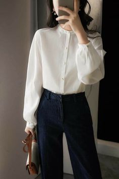 Elegant Wear For Women, Best Winter Outfits, Women Blouses Fashion, Fashion Tops Blouse, Casual Day Outfits, Quick Outfits, Classy Work Outfits, Fashionista Clothes, Fashion Capsule