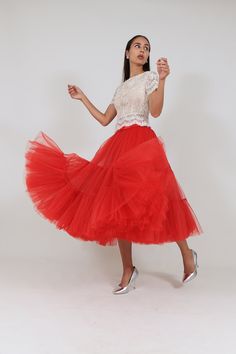 Юбка из фатина - Etsy Украина Elegant Tulle Skirt With Attached Cancan, Party Can-can Petticoat With Tiered Skirt, Full Tulle Pleated Skirt, Fitted Tulle Skirt With Ruffles, Tiered Pleated Skirt For Party, Ruffled Voluminous Skirt For Prom, Elegant Tulle Tiered Skirt Petticoat, Voluminous Ruffled Skirt For Prom, Prom Ruffled Voluminous Skirt