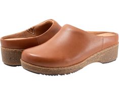 SoftWalk Arvada | Zappos.com Boden Shoes Women, Winter Clogs, Rubber Clogs, Clogs Style, Most Comfortable Shoes, Wide Jeans, Work Shoes, Mule Clogs, Product Reviews