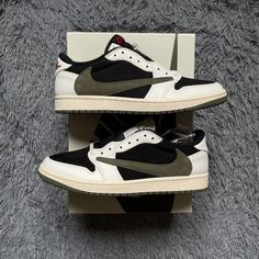 Air Jordan 1 Low Retro Og Travis Scott Olive. New Condition With Box And Laces. Size 11.5 Us W/10 Us M / 44 Eur / 9 Uk. Travis Scott Olive, Air Jordan 1 Travis Scott, Travis Scott Low, Air Jordan 1 Low, Jordan 1 Low, Jordans For Men, Jordan 1 Retro, Travis Scott, Air Jordan 1