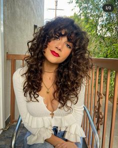 Curly Shag Haircut, Long Curly Haircuts, Latina Hair, Natural Curly Hair Cuts, Curly Hair Photos, Haircuts For Curly Hair, Curly Girl Hairstyles