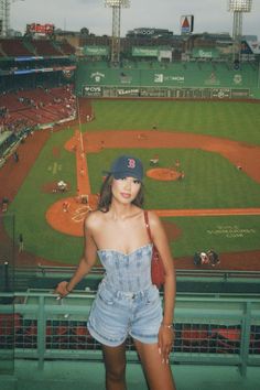 Football Sunday Outfit, Braves Game Outfit, Demure Outfit, Baseball Outfits, Dodgers Outfit, Baseball Game Outfit, Basketball Game Outfit, Game Outfit