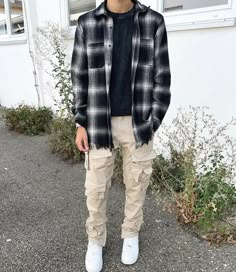 Men Outfit Flannel, Black And White Flannel Outfit Men, Grey Flannel Outfit Men, Black Flannel Outfit, Men Flannel Outfits, Eric Garcia, Flannel Outfits Men, Flannel Outfits