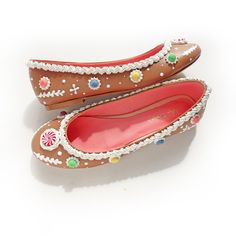 Gingerbread Party, Christmas Shoes, Christmas Costumes, Ballerina Shoes, Tory Burch Flats, Painted Shoes, Diy Shoes, Crazy Shoes, Christmas Fashion