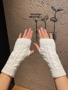 Branco  Collar  Tecido Simples Luvas sem dedos para inverno Embellished   Acessórios Femininos Winter Fingerless Gloves, Cool Fingerless Gloves, Aesthetic Hand Gloves, Winter Aesthetic Accessories, Aesthetic Gloves Winter, Cute Gloves Winter, Cute Winter Accessories, Winter Accessories Aesthetic, Fingless Gloves