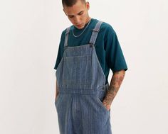 We fused classic styling with superior construction, comfort and durability to create timeless pieces ready for the skate park, your local empty lot and wherever else your board takes you. With a loose fit throughout and a versatile straight leg, these Overalls were made for extra movement and ease. This garment was crafted with classic styling and superior construction to create timeless pieces ready for the skate park Cut with a loose fit Features a straight leg Engineered with Strong Technolo Ribcage Jeans, Dad Jeans, Relaxed Jeans, 501 Jeans, Chino Jeans, Loose Jeans, Skate Park, Tapered Jeans, Short Shirts