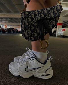 Chunky Shoes Nike, Nike Shoes Chunky, Nike Air Monarch Iv Outfit Woman, Nike Monarch Women, Nike Y2k Shoes, Y2k Shoes Aesthetic, Nike Air Monarch Iv Outfit, Chunky Nike Sneakers