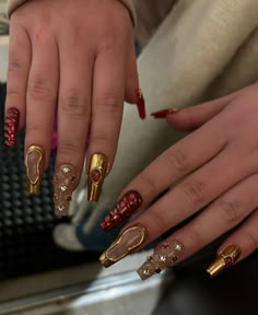 Red Nails Ballerina, Gold Charm Nails, Gold Red Nails, Copper Nails Designs, Gold Holiday Nails, Nails Mirror, Jelly Stickers, Charm Nails, Nails Ballerina