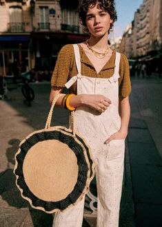 Dungarees suit Embroidered white/cream Adjustable straps with tie Wide leg 3 button front opening Patch pockets in front Lined Sezane Lookbook, Sezane Style, Winter Shopping, Gay Aesthetic, Rose Beige, Summer Work Outfits, Spring Looks, Dungarees, Parisian Style