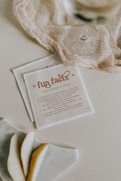 Fun facts wedding napkins featuring personalized details about the couple, perfect for engaging guests during the reception. Fun Facts Napkins, Fun Facts Wedding Napkins, Fun Facts Wedding, Wedding Fun Facts, Cocktail Napkin, Wedding Fun, Retro Wedding, Wedding Napkins, Friend Wedding