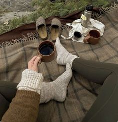 Fall Mood Board, Camping Aesthetic, Fall Inspo, A Cup Of Coffee, Jolie Photo, Lombok, Autumn Aesthetic, 가을 패션