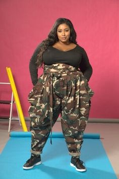 JIBRI High Waist Camo Slouch Pants Relaxed fit Exaggerated Hip Drape Chic side pockets Plus Size 90s, Camouflage Fashion, Slouch Pants, Balloon Pants, 90s Fashion Outfits, Plus Size Pants, Military Fashion, High Waisted Pants, Plus Size Fashion