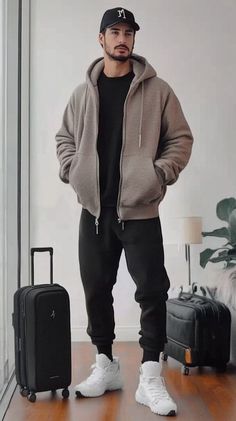 Casual Winter Outfits For Men, Winter Outfits For Men, Outfits Quotes, Sweat Gris, Outdoor Streetwear, Boyfriend Outfit, Herren Style, Suits Men Business