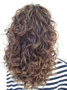 Natural Curly Hair Cuts, Layered Curly Hair, Medium Curly Hair Styles, Permed Hairstyles, Curly Hair Care, Curly Hair Cuts, Short Curly Hair, Long Curly Hair