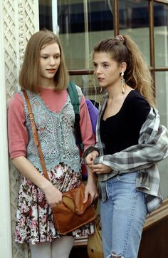 Beyond Black: Remember the 90s 90s Teen Fashion, Styl Grunge, 1990 Style, Moda Grunge, Fashion Guys, 90s Teen, 90s Costume, 90s Fashion Women