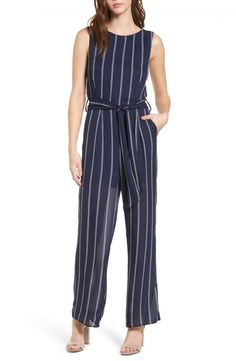 Jumpsuit Outfit Casual, Casual Frocks, Western Wear Outfits, Stylish Jumpsuit, Trendy Dress Outfits, Fashion Tops Blouse, Trendy Fashion Tops, Stylish Dresses For Girls, One Clothing