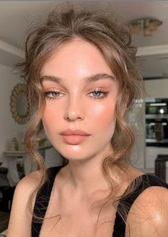 Peachy Makeup Look, No Make Up Make Up Look, Wedding Hairstyles And Makeup, Mekap Mata, Video Makeup, Makeup Tip, Bridal Eye Makeup, Soft Makeup Looks, Dewy Makeup