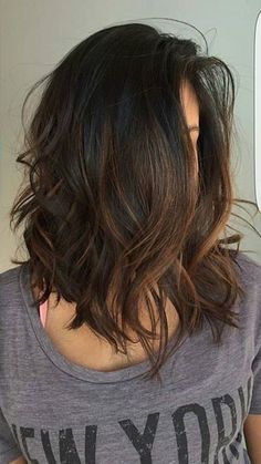 Esssaa esto....totalmente! !!! Balayage Lob, Long Bobs, Hair Color Chocolate, Lob Haircut, Medium Long Hair, Long Bob, Light Brown Hair, Brown Hair Colors, Brunette Hair Color