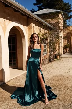 Teal Satin Dress, Teal Prom Dresses, Green Satin Dress, Evening Dress Floor Length, Beauty Dress, Grad Dresses, Satin Gown, Ball Dresses