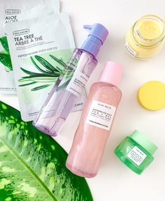 The Korean Skincare Routine To Get That ‘Glass’ Skin » Teriaki Talks Korean 10 Step Skin Care, Korean Beauty Tips, Skin Essence, Makeup Hacks Beauty Secrets, Skincare Inspiration, Peach And Lily, Baby Soft Skin, Cosmetics Ingredients