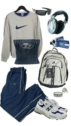 Outfit Ideas For School Y2k, Yk2 Shoes, Trendy Y2k Outfits, Acubi Shoes, Simple Y2k Outfit, Y2k Lookbook, Y2k Fashion Baggy, Y2k Outfits Ideas, Yk2 Style