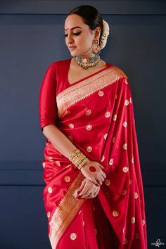 Luxury Katan Silk Pre-draped Saree, Luxury Unstitched Katan Silk Saree, Bollywood Saree With Motifs For Celebrations, Red Meenakari Blouse Piece For Wedding, Wedding Red Meenakari Blouse Piece, Wedding Red Blouse Piece With Meenakari, Bollywood Style Meenakari Saree For Celebration, Banarsi Saree