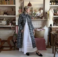 Mum Outfits, Dress Up Boxes, Cottage Interior, Check Coat, She Is Clothed, Vintage Inspired Outfits, Parisian Chic, Get Dressed