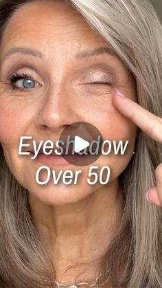 Easy Eyeshadow Looks For Brown Eyes, Applying Eye Shadow Over 50, Eyeshadow Looks For Over 50, Eye Make Up For Beginners Tutorials, Eye Makeup For Over 60 Women, Wedding Makeup For Women Over 60, Eye Makeup For Older Women Over 50 With Hooded Eyes, Eye Shadow For Over 50, Natural Makeup Looks Over 50