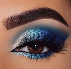 Blue Eyeshadow Makeup, Blue Makeup Looks, Pretty Eye Makeup, Prom Eye Makeup, Eye Makeup Techniques, Glitter Eye Makeup