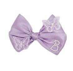 A mini delicate bow made out of an exquisite satin and a hand beaded initial on the side. We also attached beautiful butterflies with pearls.  Length: Approx 5 inches. Butterfly Hair Brooch Lavender, Pearl Butterfly, Purple Bow, Purple Bows, Purple Pearl, Baby Headband, Lavender Purple, Girls Hair, Hair Pin