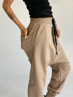 Hip Hop Costumes, Linen Pants Outfit, Unique Pants, Drop Crotch Pants, Relaxed Outfit, Womens Pants, Long Jumpsuits, Navy Pants, Pants Outfit