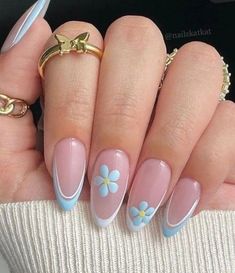 15 Classy Spring Nails 2024 Influencers Can't Get Enough of 2 Anna Nails, Aesthetic Mehndi, Light Blue Nails, Flower Nail Designs, Blue Nail, Short Acrylic Nails Designs