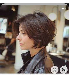 Short Layered Bob Back View, Layered Bob Haircuts For Thick Hair, Types Of Short Haircut Names, Best Haircuts 2023, Very Short Layered Bob, Medium Short Hair With Layers, Short Ear Length Hair, Medium Length Hair With Layers Over 50, Layer Bob Haircut