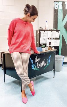 Teacher ootd, Teacher outfit, Teacher Pink outfit, pink sweater, old navy pants, pink teacher shoes, pink outfit, claw clip Pink Pants Teacher Outfit, Pink Teacher Outfit, Teacher Pants, Teacher Shoes, Teacher Attire, Pink Cargo Pants