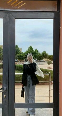 Modest Hijabi Fashion, Hijabi Fits, Stile Hijab, Muslim Outfits Casual, Dreamy Photography, Hijab Style Casual, Hijabi Fashion Casual, Korean Casual Outfits, Hijabi Outfits Casual