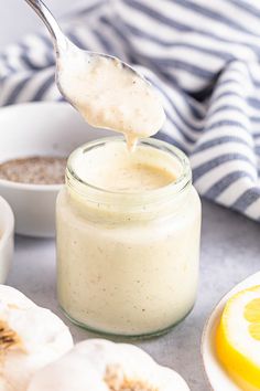 This easy homemade Roasted Garlic Aioli is smooth, creamy and loaded with garlicky goodness. It’s perfect for adding a tasty kick to burgers and sandwiches, or as a dipping sauce for veggies and fries.