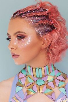 Cute Girly Rave Outfits, Foil Makeup Looks, Bonnaroo Wedding, Short Hair Rave Styles, Rave Party Makeup, Glitter Festival Hair, Hair Glitter Ideas, Kesha Concert, Ibiza Trip