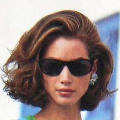 1990s Hairstyles, Makijaż Smokey Eye, 90s Hairstyles, Christy Turlington, Other Countries, Business Events, Aesthetic Hair, Bobs Haircuts