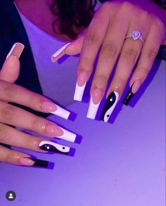 #nails #nailstagram #nailart #nailartideas #nailartdesigns #springnails #trendy #girls #acrylicnaildesigns #acrylic #black #white #ying #yang Buff Nails, Punk Nails, Manicure Tips