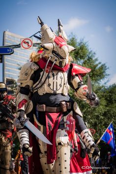 Destiny Cosplay at DragonCon 2014 Fallen Captain Destiny, Destiny Eliksni, Video Game Cosplay