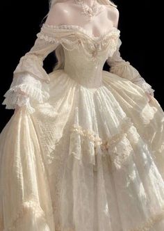 Gaun Abad Pertengahan, Old Fashion Dresses, Fantasy Dresses, Dream Wedding Ideas Dresses, Fantasy Gowns, Fairytale Dress, Fantasy Dress, Glam Dresses, Romantic Weddings