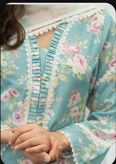 Suit Neck Designs, Salwar Neck Designs, Churidar Neck Designs, Lace Dress Design, Simple Kurta Designs, Designer Kurti Patterns, Trendy Shirt Designs, Simple Kurti Designs, Neck Designs For Suits