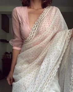 Madhulika Kapilavayi, Blouse Inspiration, Saree Jacket Designs, Classic Saree, Saree Wearing Styles, Simple Saree Designs, Indian Saree Blouses Designs, Blouse Designs Indian