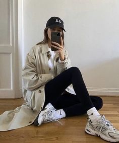 New Balance 530 Outfit, Black Leggings Casual, Trainers Outfit, Leggings Outfit Casual, New Balance Outfit, Black Leggings Outfit, Leggings Outfits, Cute Workout Outfits, Perfect Leggings