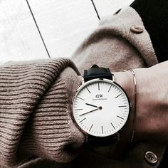 Dw Watch Women, Dw Watch, Daniel Wellington Watch, Minimalist Watch, Fashion Minimalist, Minimalist Shoes, Hand Watch, Stylish Watches, Fit Check