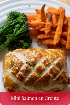 Salmon fillets wrapped in puff pastry with creamy spinach filling and then baked until golden and crispy. Low Carb Gluten Free Recipes, Fun Dinner