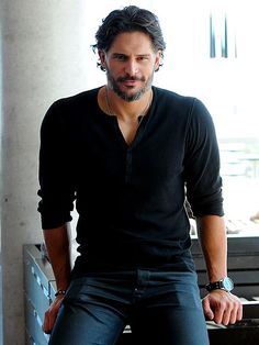 Joe Maganiello  If you know me, you know that I have a type: kinda skinny, lanky, shy, maybe a little nerdy. But...look. Joe Manganiello Shirtless, Basic Fashion, Hipster Man, Cooler Look, Sharp Dressed Man, Well Dressed Men, Fashion Mode, Men Looks